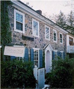 StoneRestaurant.jpg (35996 bytes)
